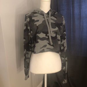 Hollister gray camo cropped hoodie